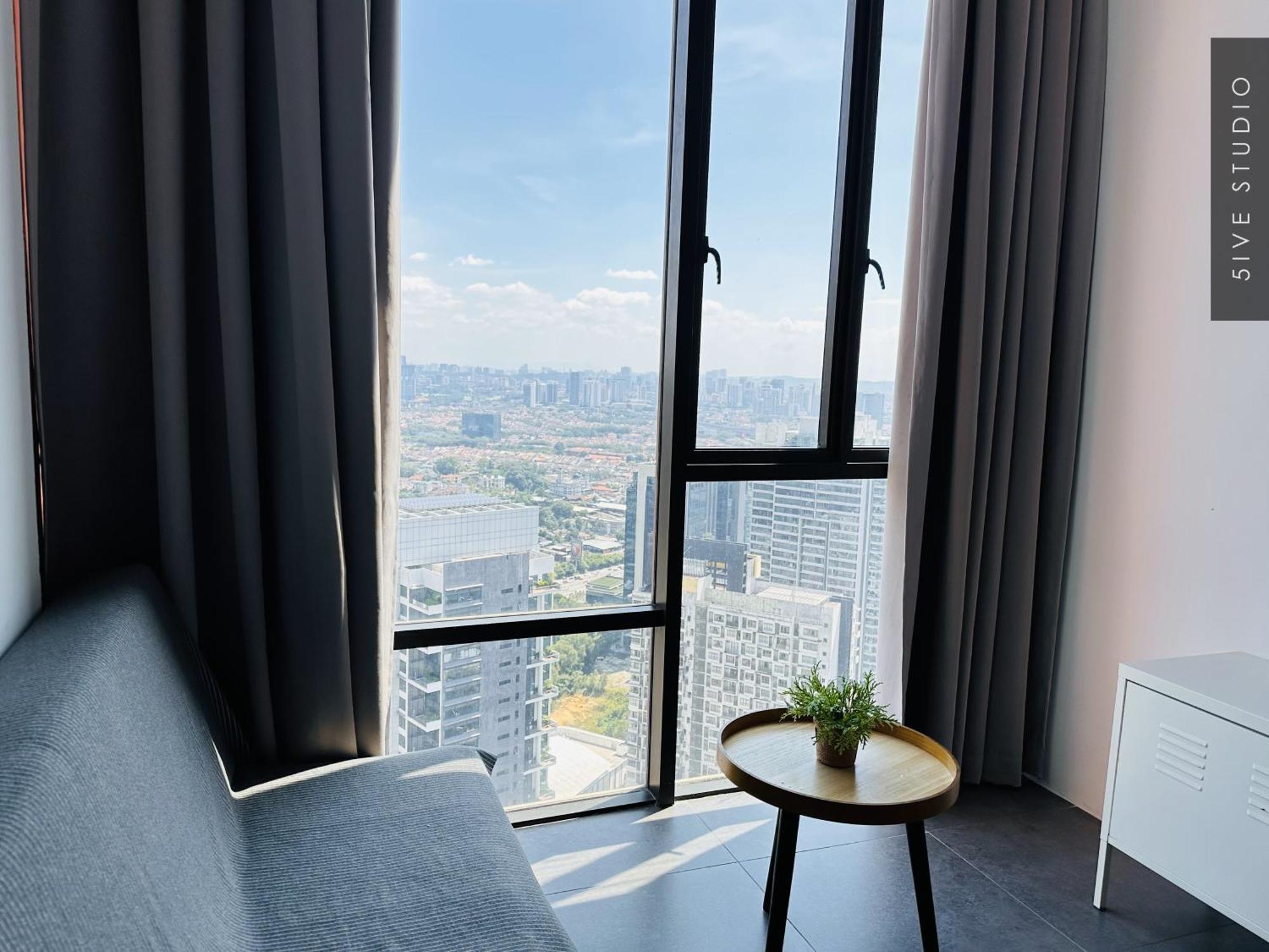 Five Studio - Empire Damansara Petaling Jaya Exterior photo